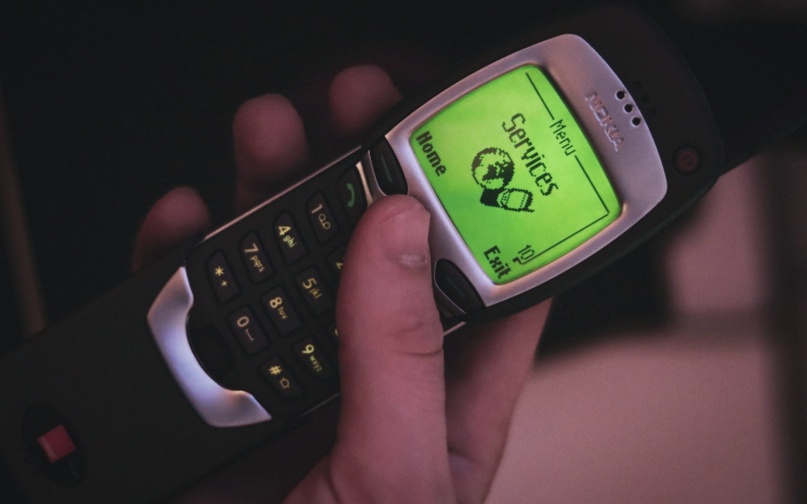 How Phones Chatted on IRC Before Apps